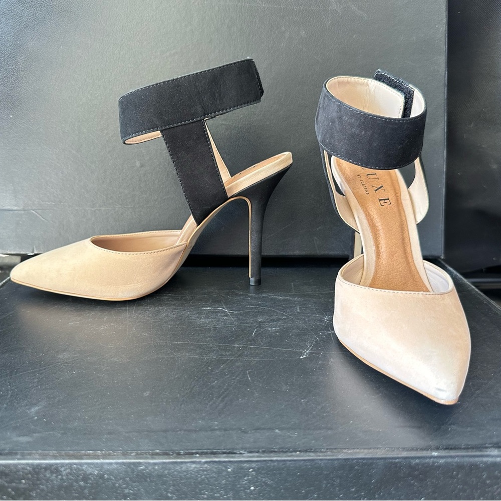 Elegant Black and Tan Lux by JustFab Keane Women's Heels